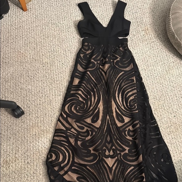 BCBG MaxAzaria "Marilyne" gown - Picture 2 of 6